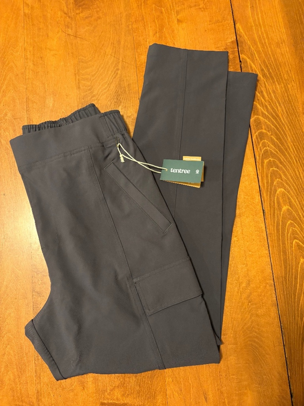 Tapered cargo pants